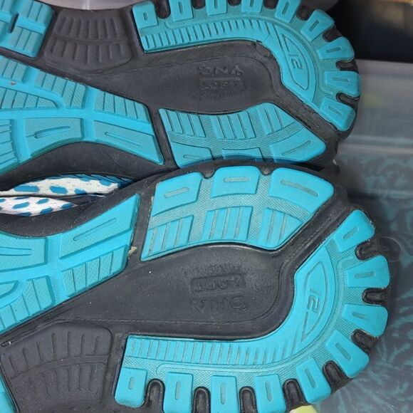 Brooks Adrenaline GTS 21 Road Running Shoes White Blue Black - Picture 11 of 13